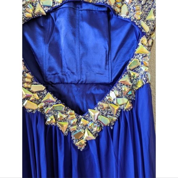 Le femme strapless embellished chiffon gown - Picture 4 of 7